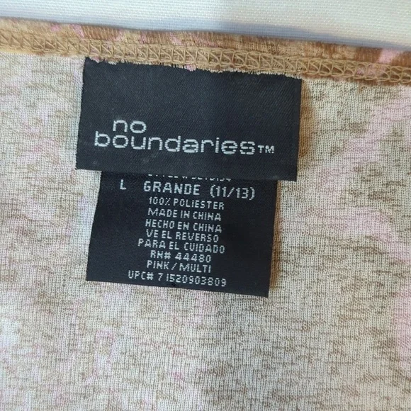 No Boundaries True Y2K Flare Sleeve Top - Picture 7 of 7